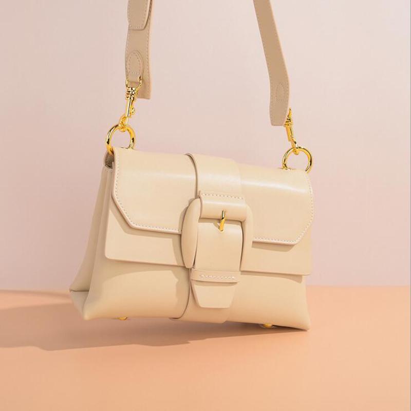 

Fashion Trend Bag New 2021 Crossbar Shoulder Bag Leisure Portable Leather Women's Small Square Senkey Style Flap Single, Black