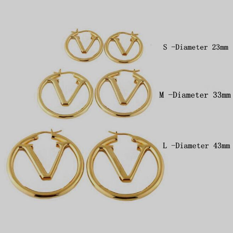 

Luxury Designer Fashion Style Stud Earrings Lady Women Gold/Silver-Colour Hardware Engraved Hollow Out V Initials Hoop Earring M64288 Size S M Ly LA1243