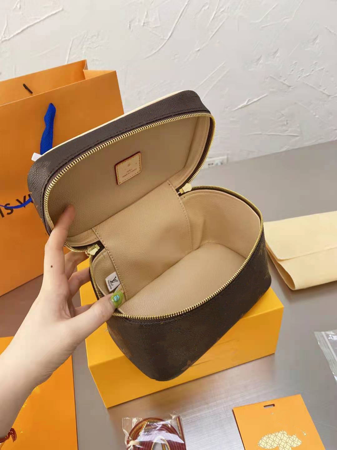 

Designers Makeup Bag Women High Qulity Old Flower Make Up Pouch Fashion luxurys Cosmetic Handbag Shoulder Bags classic