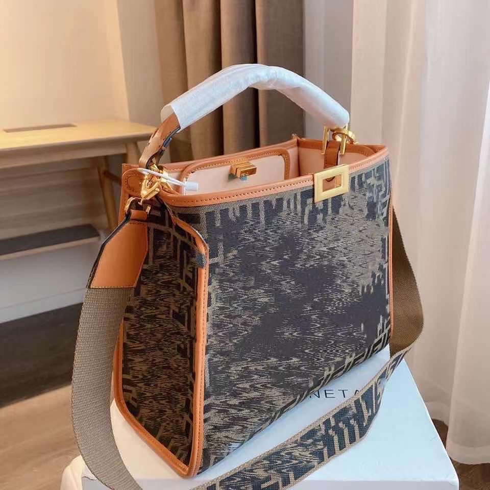 

Handbag AAAAA Womens Classic 2021 Luxurys Designers Shoulder Bags Leather Handbags Girl Fashion Women Cross Body Metallic Chain CrossBody Totes bees bag, Orange