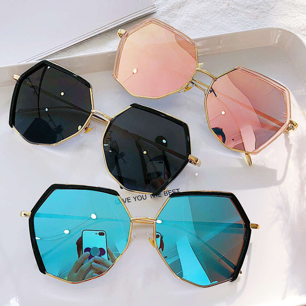 

Polygonal Women's Korean version chaoyuansufeng Sunglasses Fashion Net red glasses round face UV protection, Silver