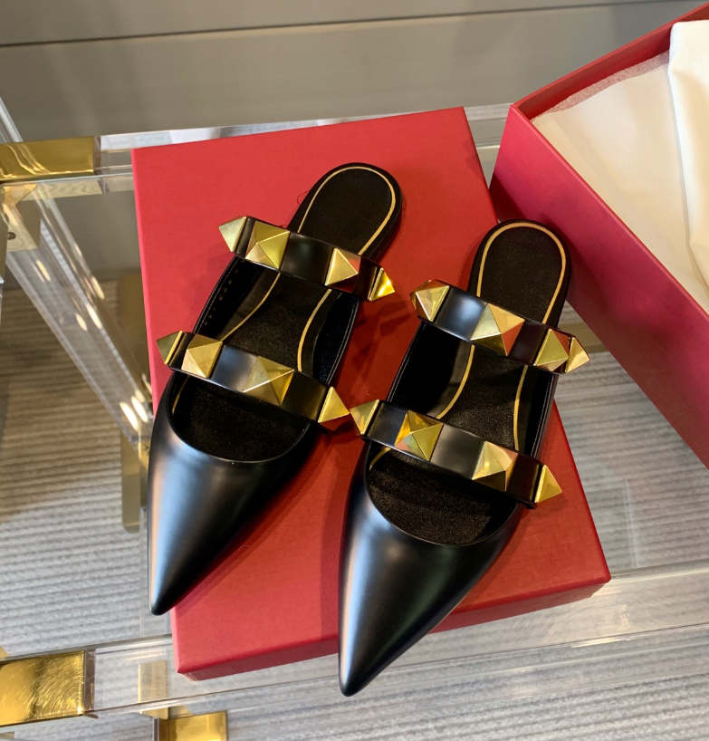

2021 Designer Sandals Women Sandals outdoor slippers two belt half tow banquet shoes summer leather slippers flat heel slippers Size 35-41 A