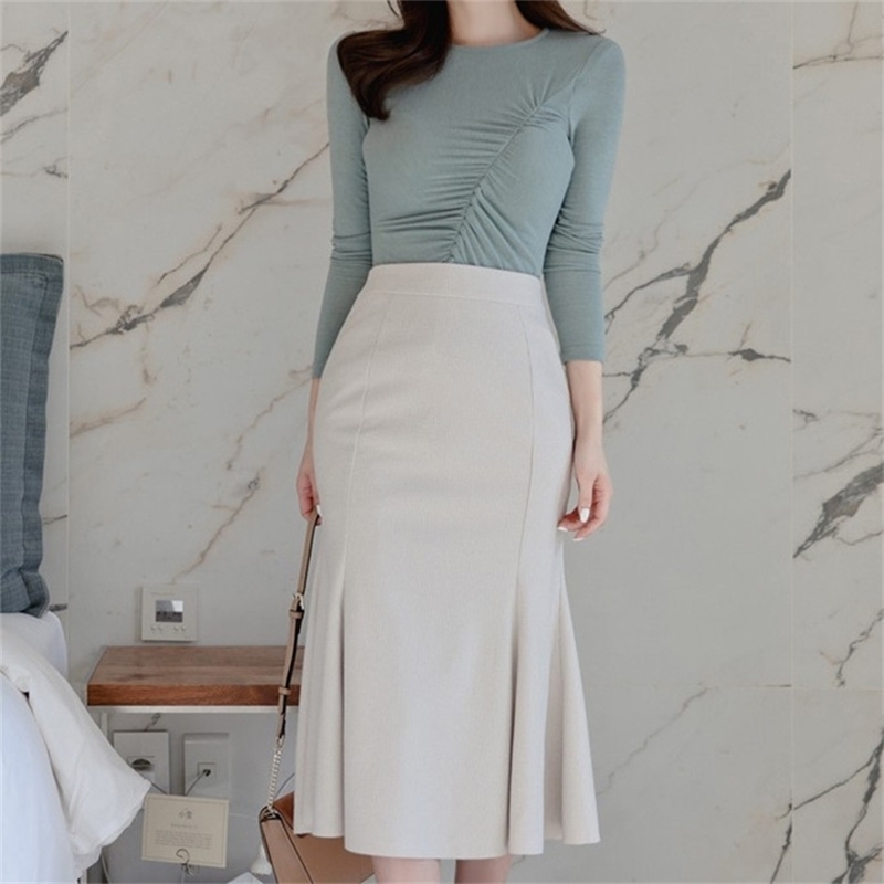 

High Quality Autumn Two Piece Sets O-Neck Knitted Body-con Shirt With Solid Color A-line Mid-calf Skirts Suit 210603, Picture color
