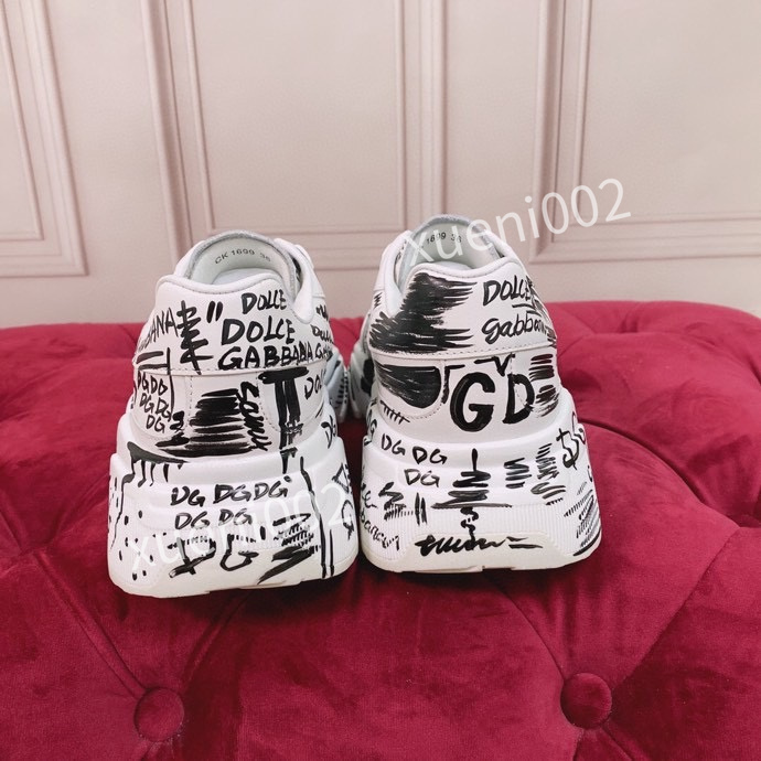 

2022 Top Quality boots New Paris men casual sock shoes fashion women sneakers Black White Knitting outdoor platform designer walking trainers hc210807, 01