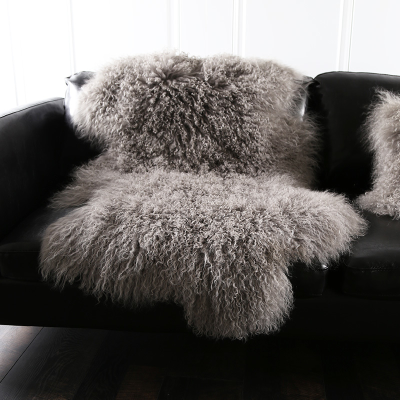 

Natural curly Mongolian sheep skin fur rug 1 Pelt genuine Tibet free cut shape sheepskin rug , decoration fur cushion SALES 210301, Black