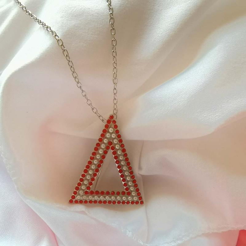 

Chains 2021 Trendy The Vintage Triangle Necklace Pendant Clavicle Wholesale Chain Jewelry Women Gifts