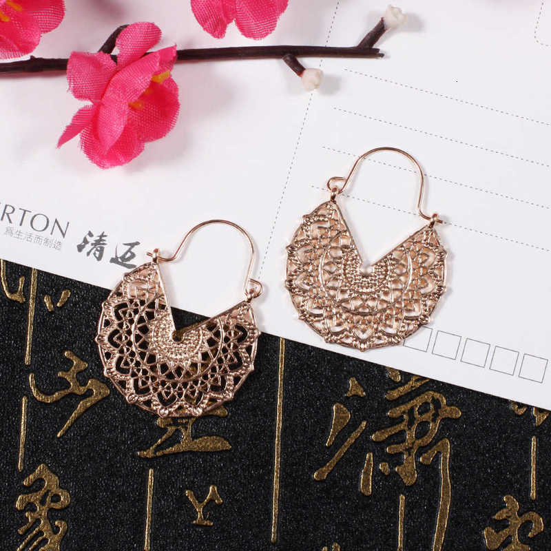 

earring exaggerated personality alloy hollow out semicircle carved fashion versatile earrings, Golden