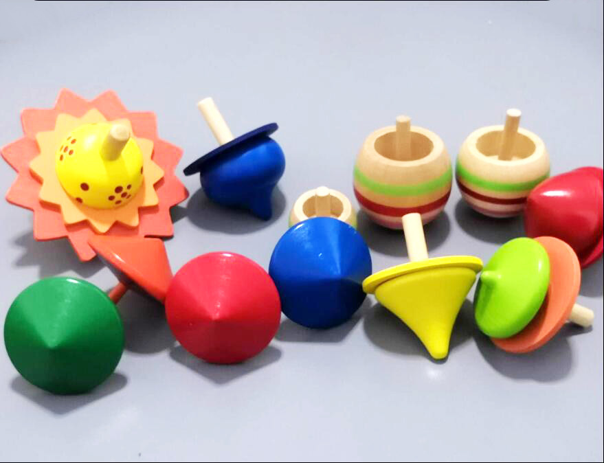 

12pcs/lot Mini Wooden Spinning Top Toys for Kids Colorful Wooden Gyro Non-Toxic Desktop GameTop Baby Traditional Classic Toys LJ200921