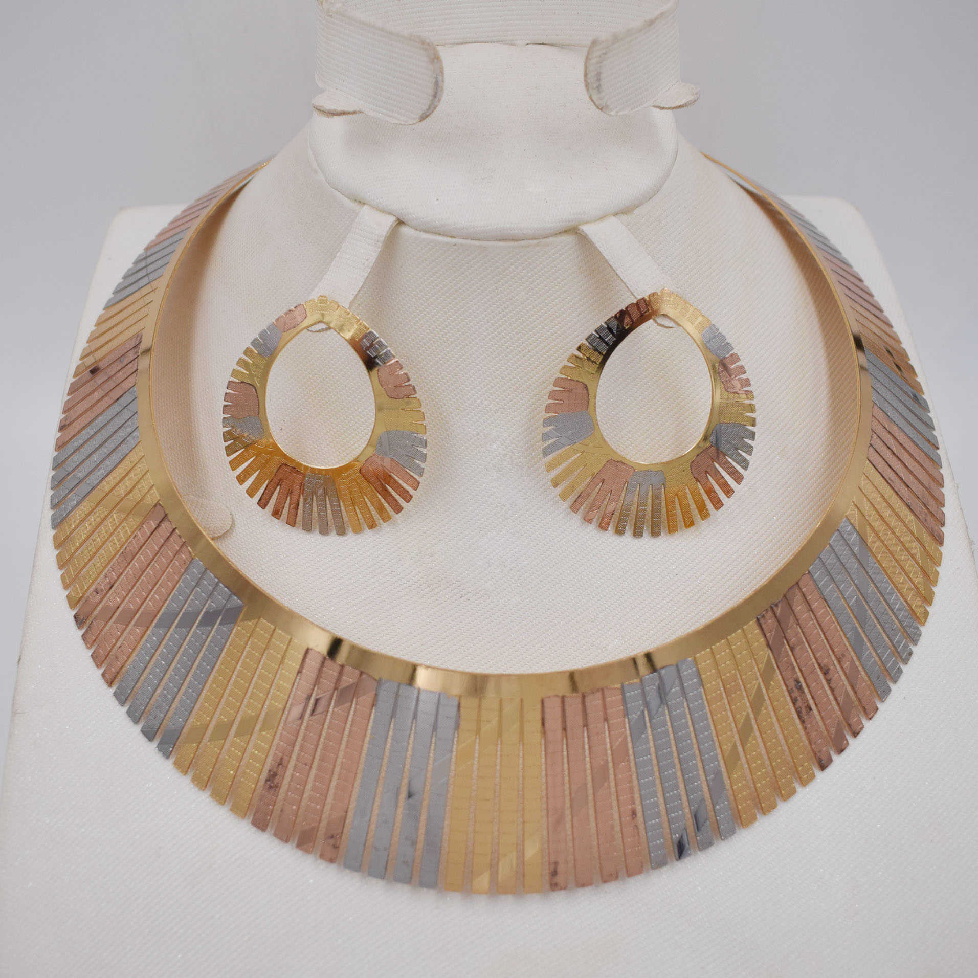 High Quality Ltaly 750 Gold color Jewelry Set For Women african beads jewlery fashion necklace set earring jewelry H1022-image-734500547