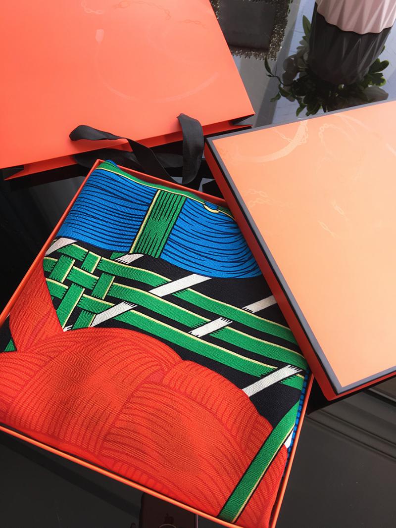 

Scarves 2021 Autumn And Winter [double Horse Weaving Love] Silk Wool Large Square Scarf Warm Shawl High-end Velvet Women