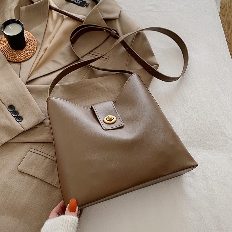 

High Capacity Shoulder Bags Ladies Solid Messenger Bags Phone Coin Pocket Handbag All-match Messenger Bag Bolsas Feminina, Black