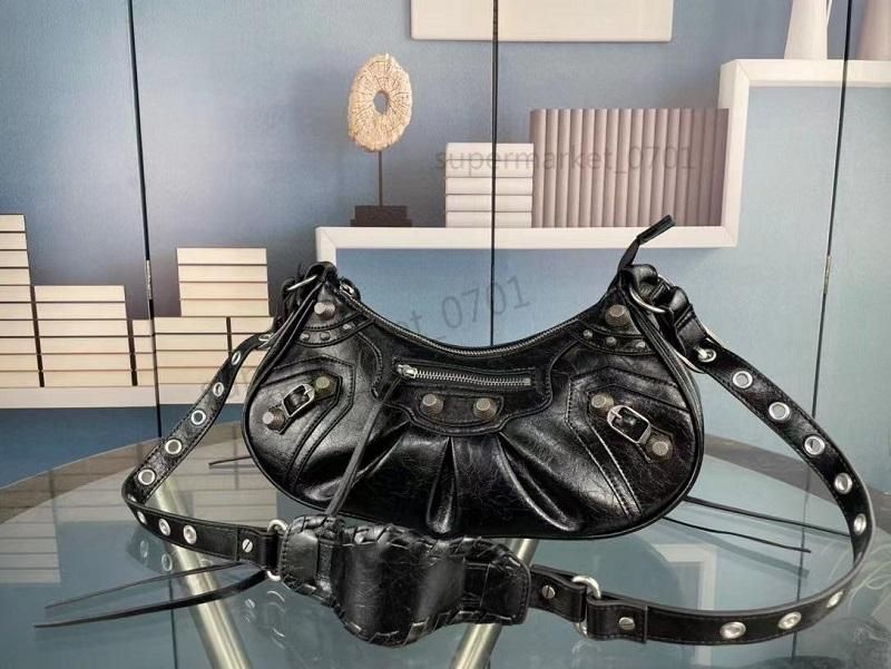 

Women Handbags Classic Motorcycle Bags Element Design Rivet Leather Half Crescent Le Cagole Saddle Single Shoulder Diagonal Strap Female Bag