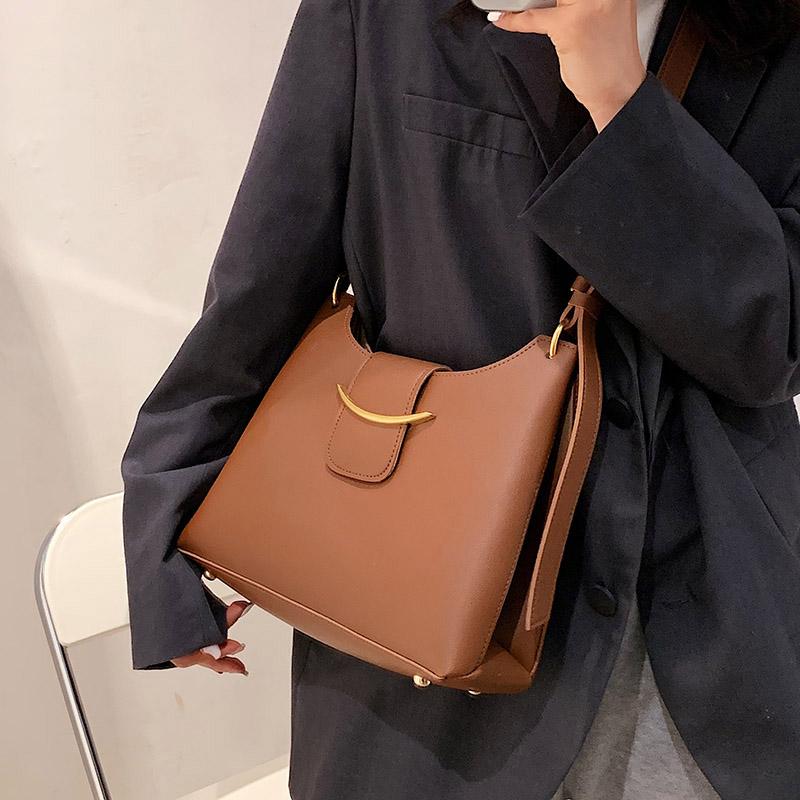 

Simple Design Good Quality Small Bucket Bag For Women 2021 Trend Shoulder Handbags Luxury Pu Leather Crossbody Bag Simply Purses, Black