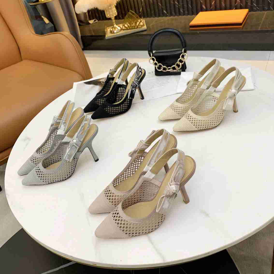 

2022 Designer womens shoes Classic heels sandals red bottoms high round head thick women wedding dress heels 100% leather flat single shoe with box