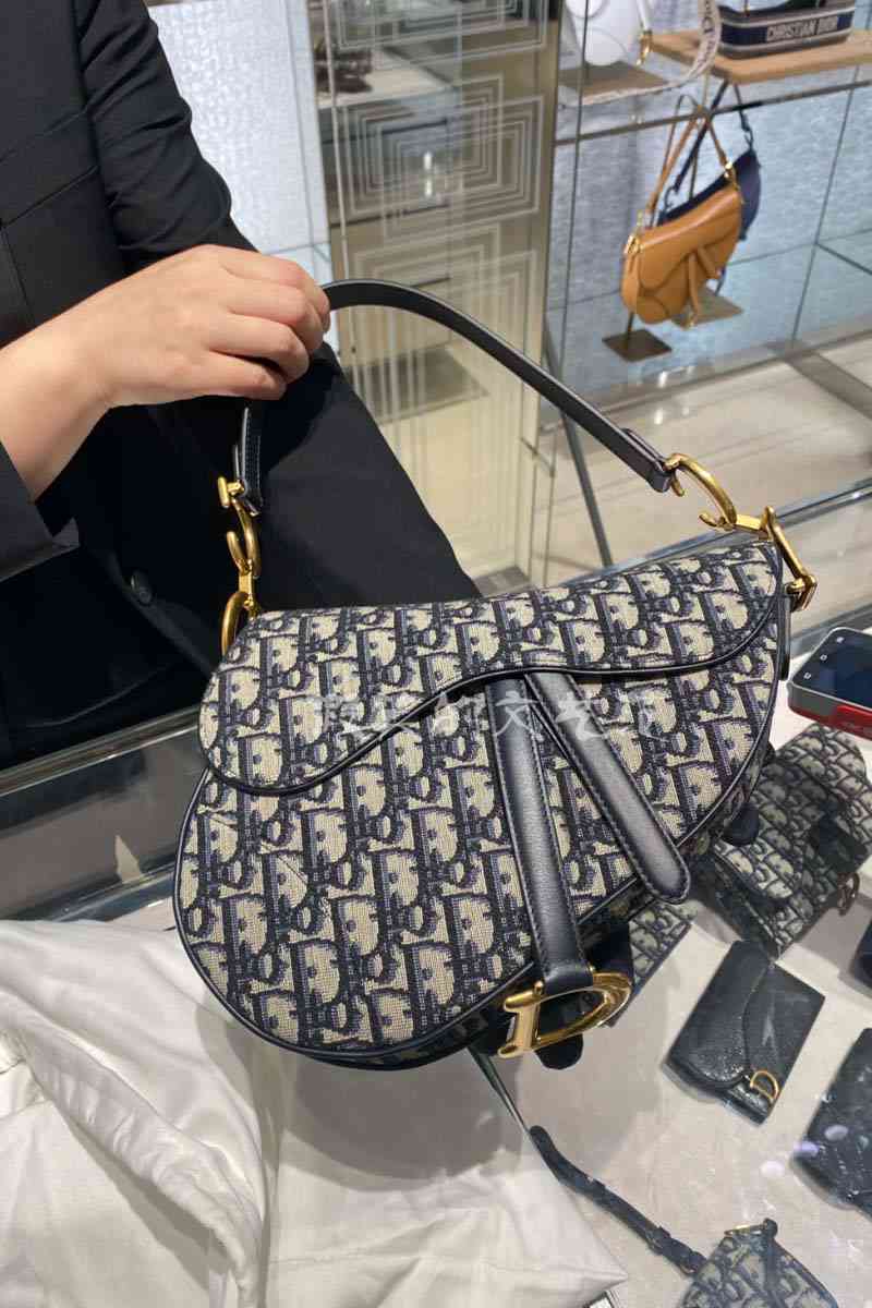 

/ Women's Bag Old Canvas Embroidered Saddle Portable Shoulder