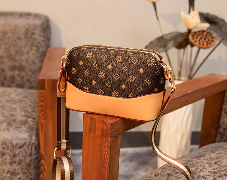 

women luxurys designers bags European and American college style messenger cross bag women wallet fashion handbag purse tote bags purse, Khaki
