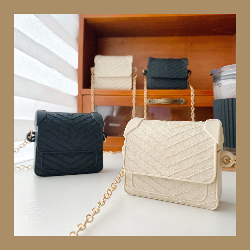 

Luxurys Designers Airpods fashion hight quality 2colors wireless headset case With hook Accessories chain For airpod 1 2 pro 3 good nice