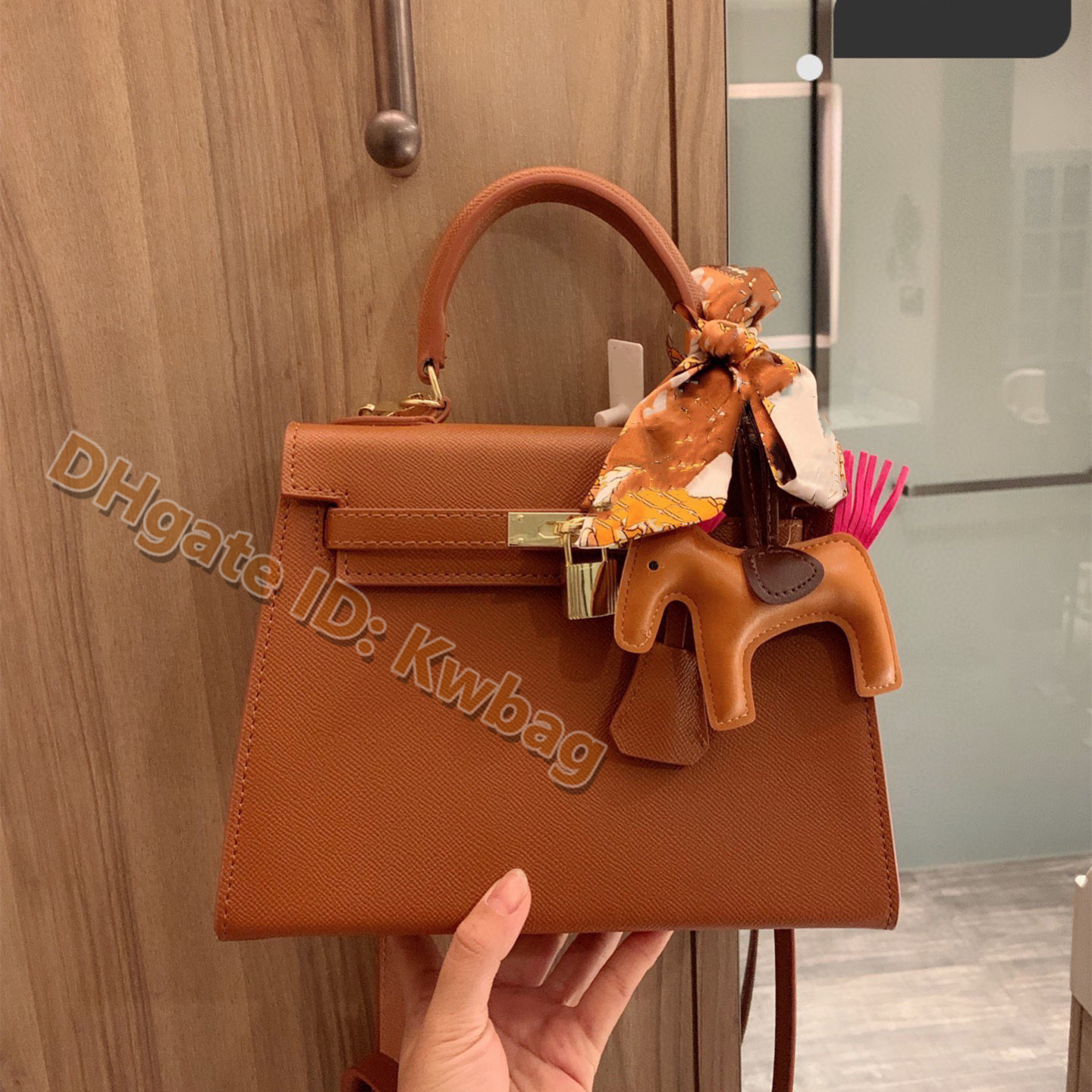 

High-quality Shoulder Bags luxurys designers leather hot solds womens bag real leathers pochette tote women bags Tote bag crossbody handbags, No bags