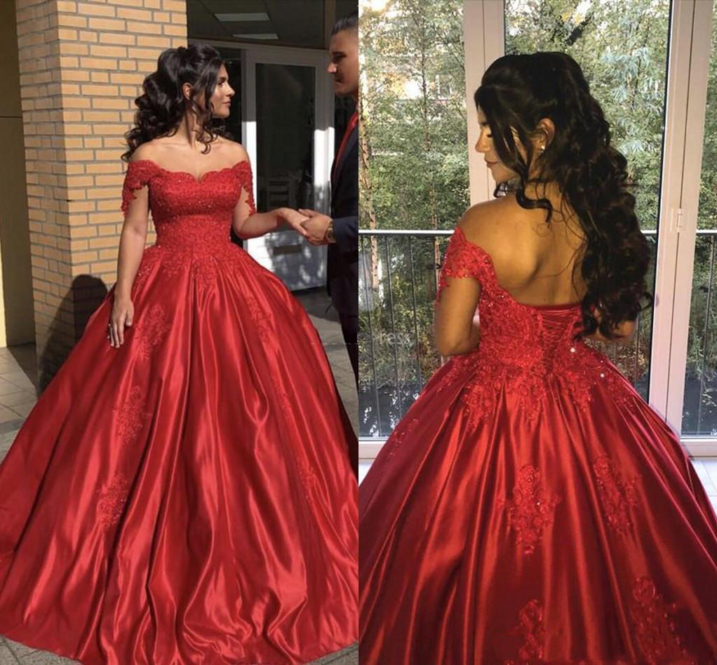 

Off Shoulder Ball Gown Lace Prom Dresses with Beaded Appliques Court Train Short Sleeves Formal Evening Party Gowns, Dark red