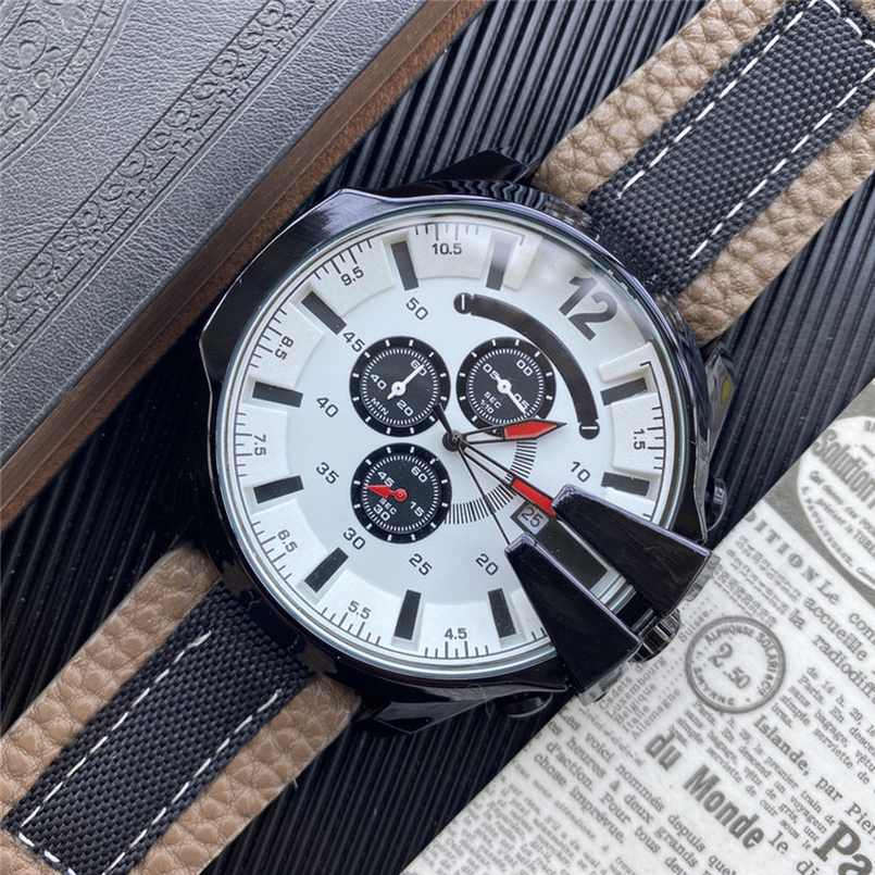 

7-7Military men watch fashion business leather strap quartz movement dial all the work of sports and leisure Monte