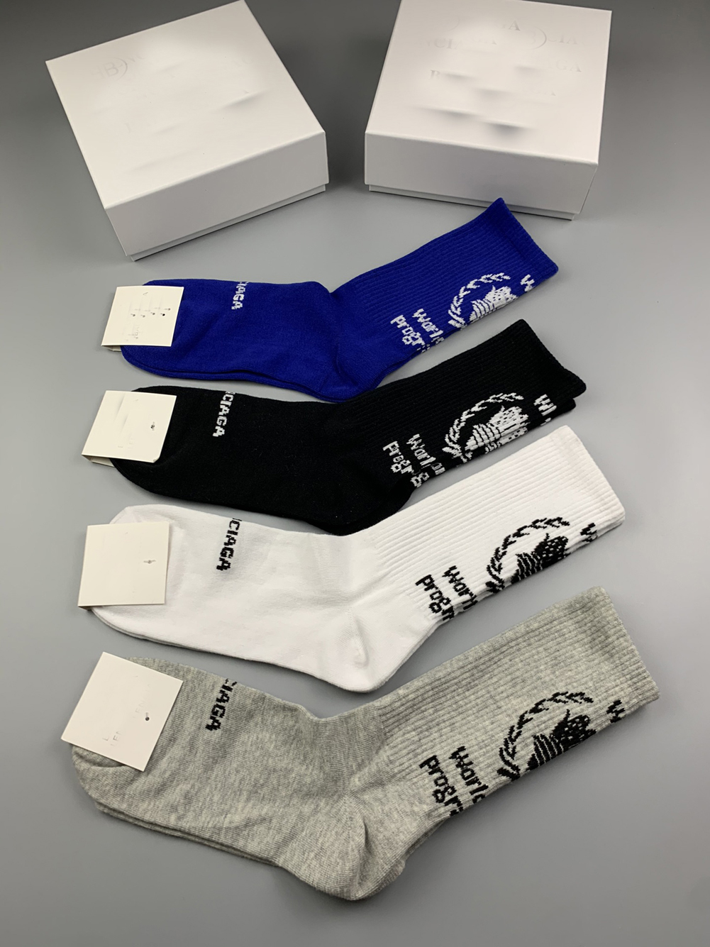 

4pairs/box Mens socks Gentleman's formal sock mid-length solid color wear-resistant soft men's and women's cotton with gift box, Black