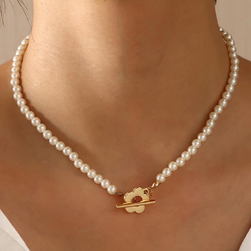 

Chains Selling Jewelry For Women With Temperament Pearl Necklace Creative OT Buckle Metal Flower Ladies Wholesale, Silver