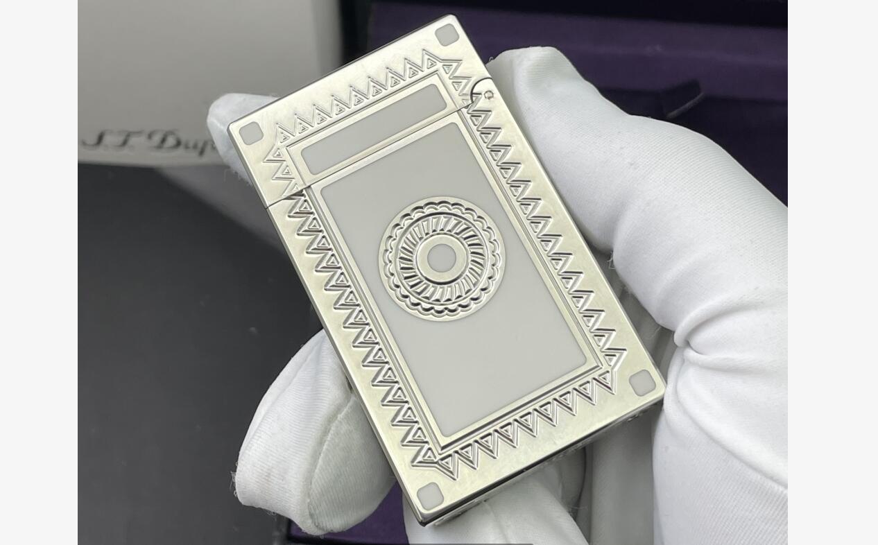 

Lucent inflatable lighter black resin paint sound crisp Business Festival gift package