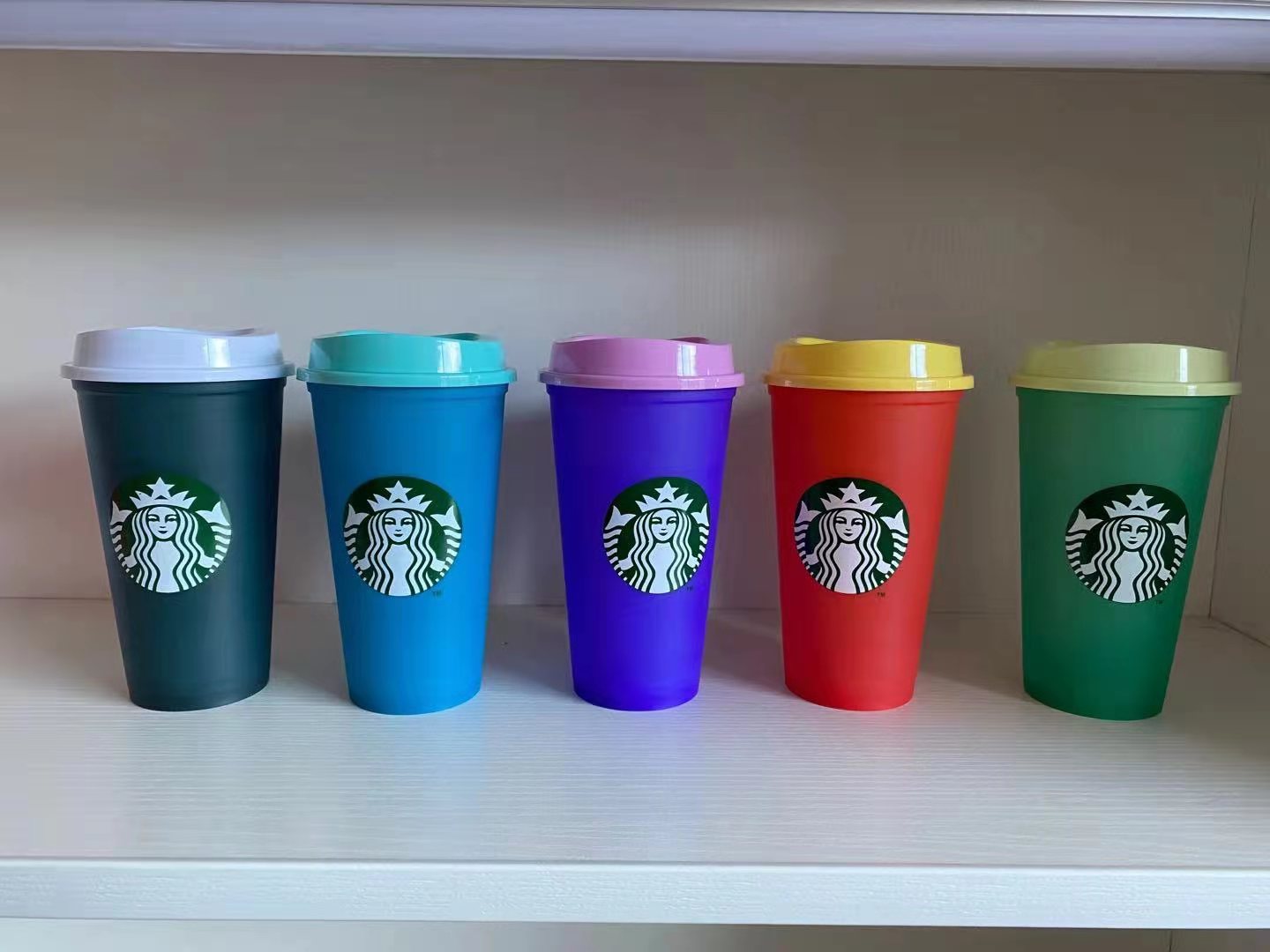 

24OZ Color Change Tumblers Plastic Drinking Juice Cup With Lip And Straw Magic Coffee Mug Costom Starbucks color changing plastic cup 30pcs, Write color after purchase