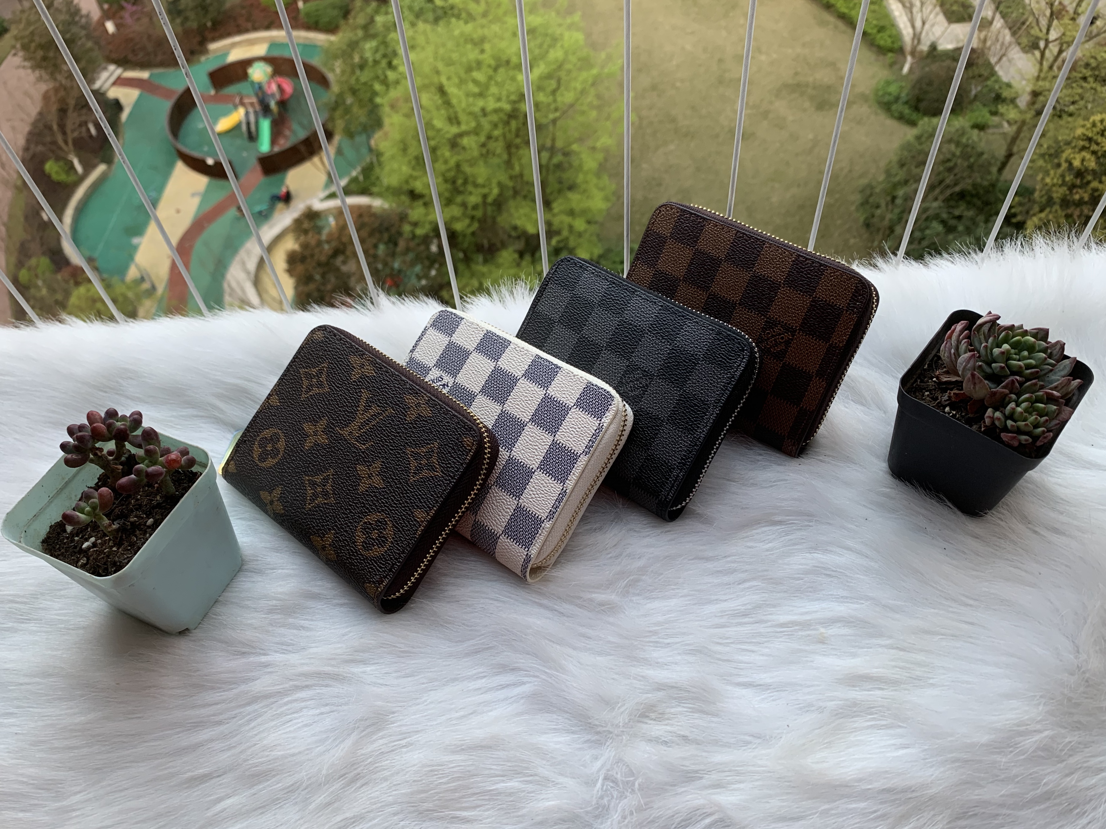 

LVLOUISVITTON VUTTON Coin Purse Key Pouch Coin Pouch Womens Wallet Men Designer Wallet Designer Luxury Handbags Purses Cred, Red;black