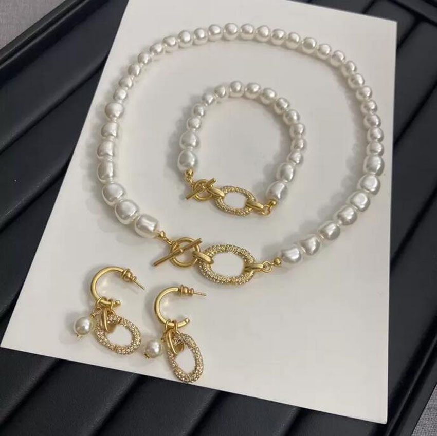 

New Fashion Pearl Choker Necklace Classic Letter Charm Bracelet Chain For Women Lady Party Wedding Couples Lovers gift engagement jewelry for Bride with box