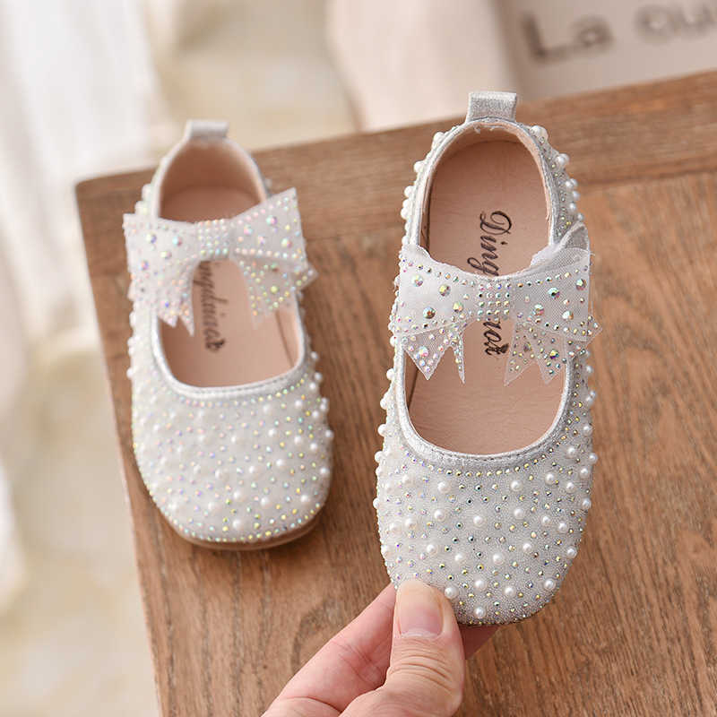 

Girl's Princess Shoes Children's Fashion Bow Rhinestone Leather Kids Shoe 2021 New Baby Girls Party Student Flat Shoes E584 X0703, Silver