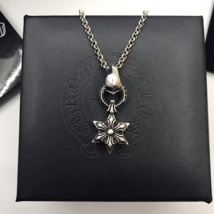 

Croquet Snowflake Necklace for men and women, Silver