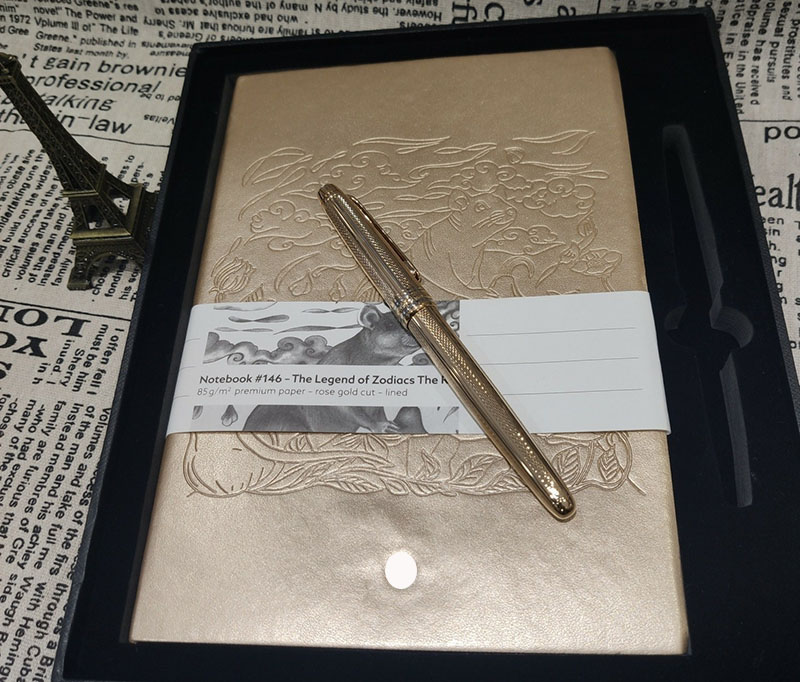 

Signature pen ballpoint pen notebook set hexagon logo Gold body pens smooth writing high-end novel design exquisite and high-end packaging, As picture show