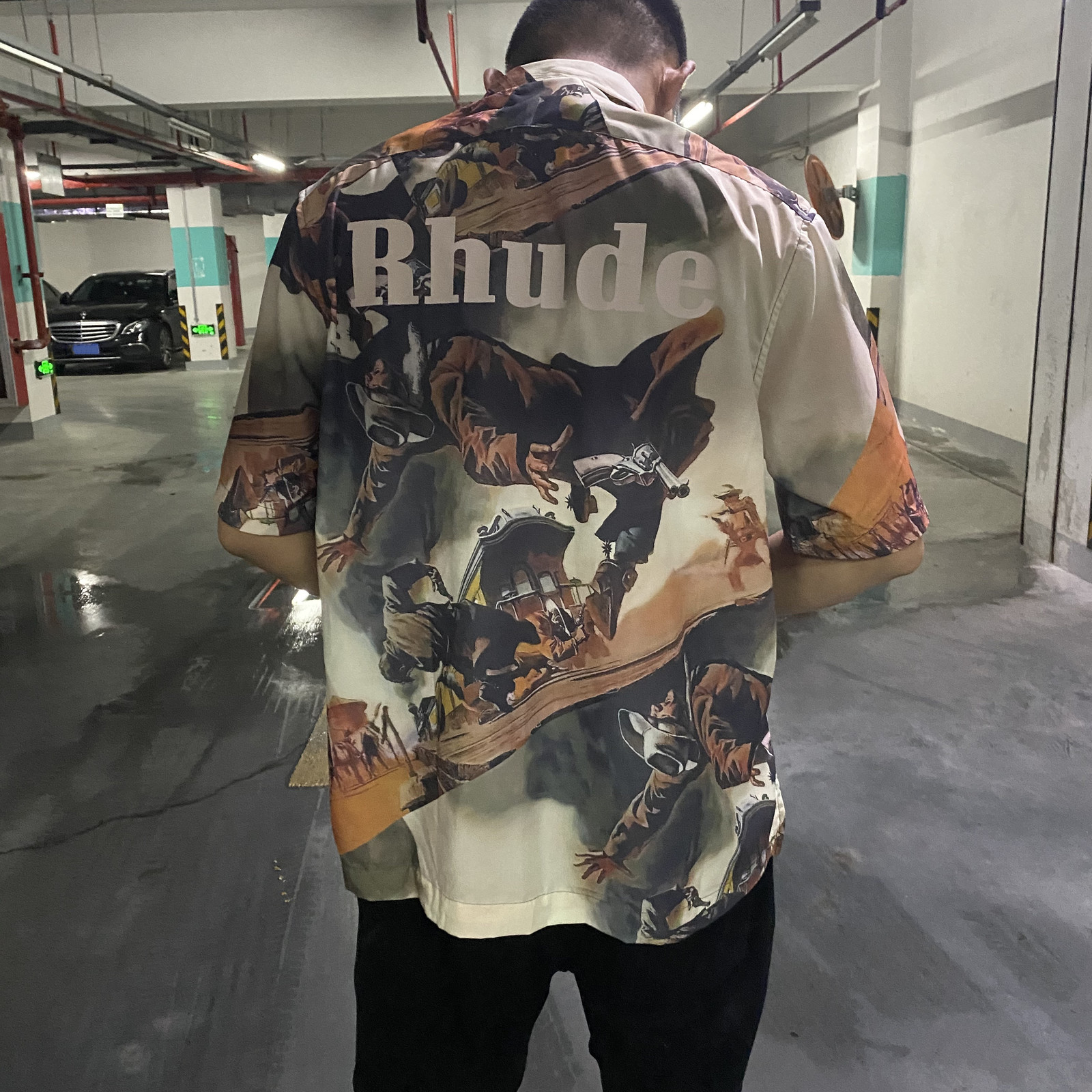 

Erty Rhude Oil Painting Shirt Short Sleeve Bounty Hunter Back Letter Print High Street Fashion Silhouette Men's T-shirt, Black