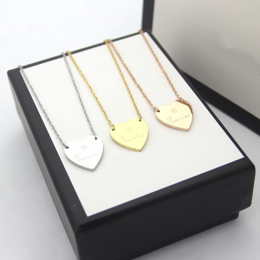 

2021 Europe America Fashion Sets Women Lady Titanium steel 18K Plated Gold Earrings Necklaces Sets With Heart Pendant, Picture color