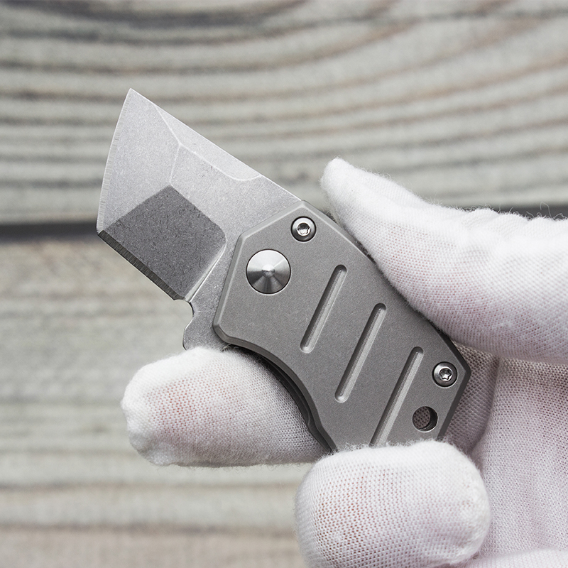 

SUZAKU ZQ303 Mini Folding Knife D2 Steel Micro Blade Titanium Handle Gentleman Chain Keychain Knives Multifunction Camping Emergency Tools Tactical Pocket EDC