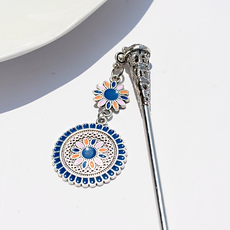 

Hair Clips & Barrettes 2021 Ethnic Flower Alloy Hairpins Jewelry For Women Traditional Tassel Sticks Fashion Hairwear, Golden;silver