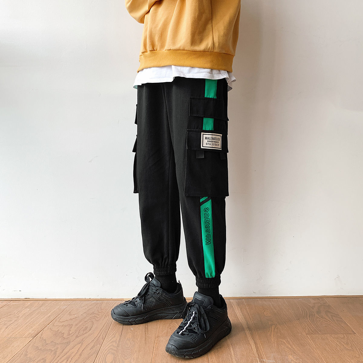 

2021 New Men's Gym Loose Cargo Casual Pants Military Style Baggy Trousers Streetwear Pocket Decoration Joggers Sweatpants M- X964, Black with orange