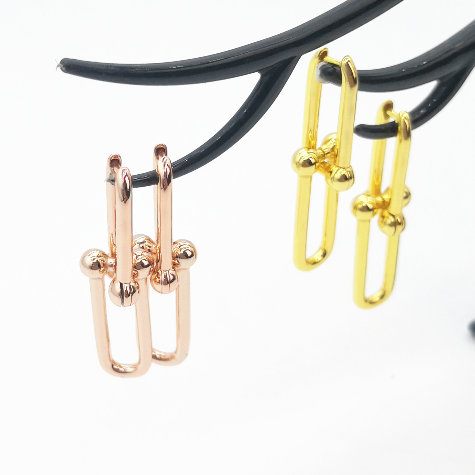 2021 New Lady S925 Rose Gold Color u Shaped Letters Sterling Sier Earrings Jewelry U7u5-image-657540122