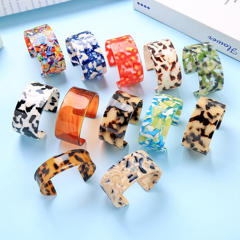 

Bangle Kissme Colorful Acrylic Bangles For Women Gifts Unique Bending Process PMMA Cuff Bracelets 2021 Fashion Brand Jewelry