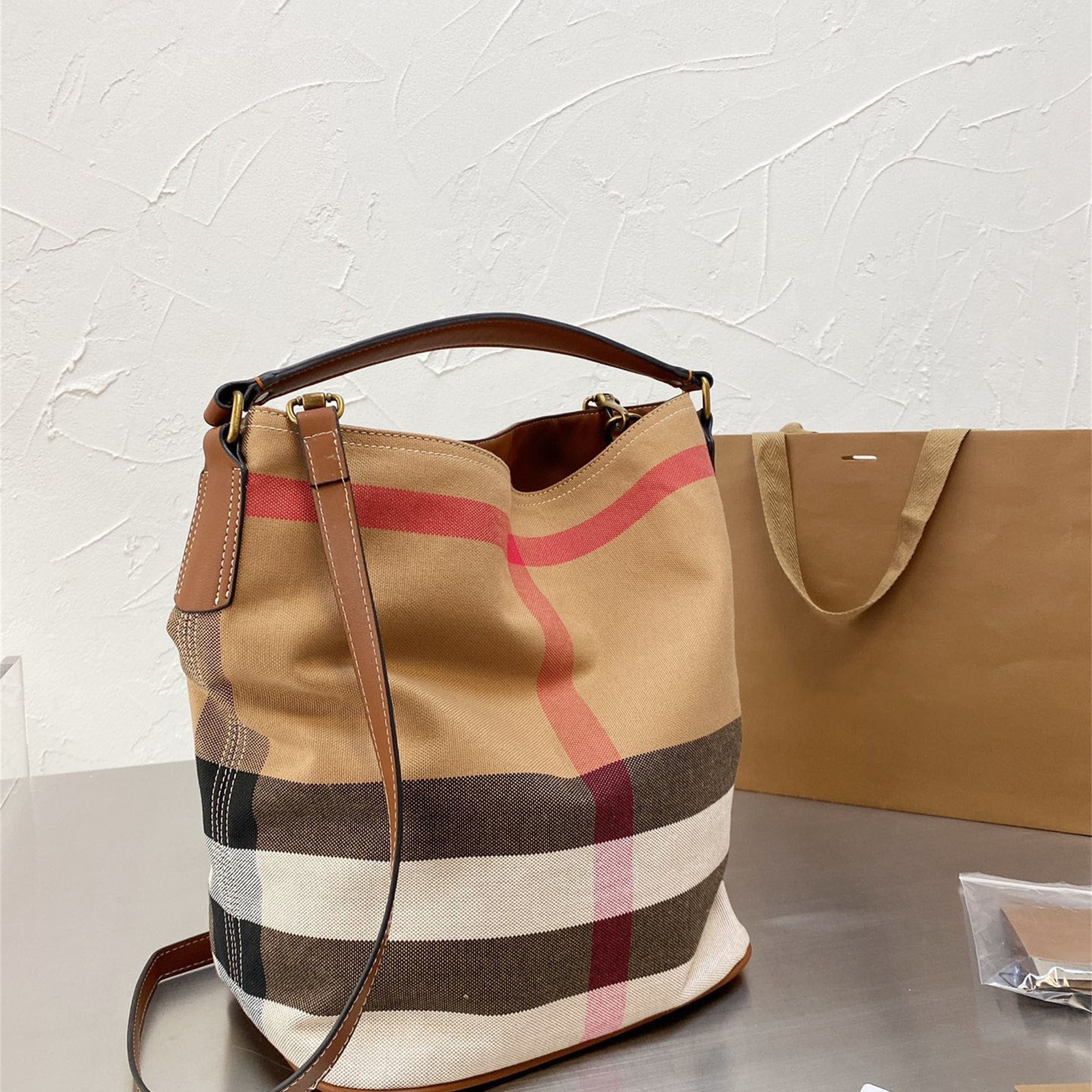 

2021 New Top Sheepskin Crossbody Bag Women Luxurys Designers Bags Shoulder Bag Luxurys Designers Crossbody Bags 32 26cm 7966k