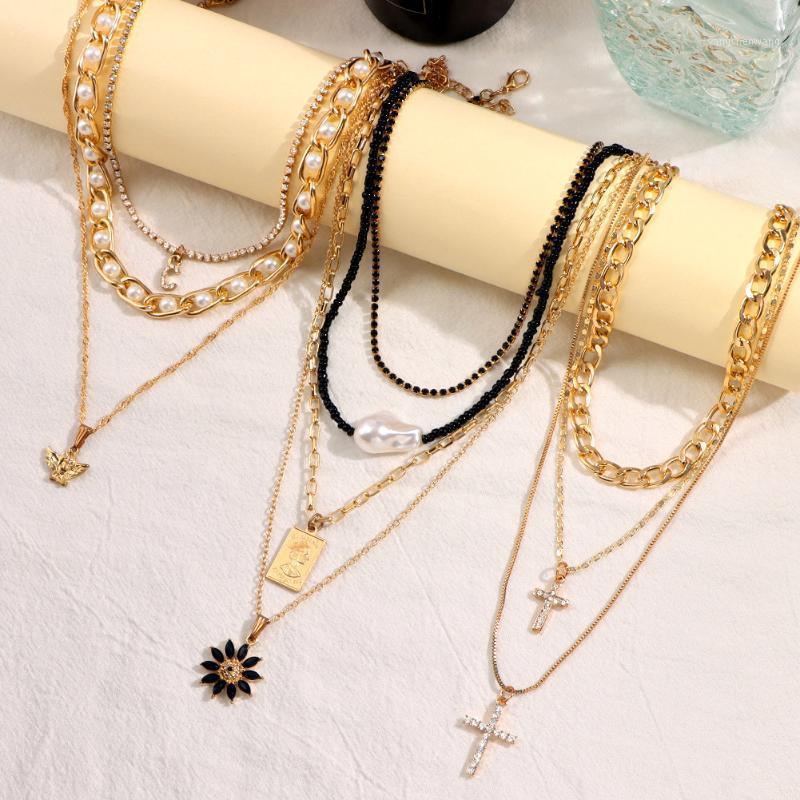 

Chains Boho Irregular Pearl Rice Beads Choker Multi Layered Golden Crystal Cross Flower Metal Clavicle Chain Long Necklaces Jewelry