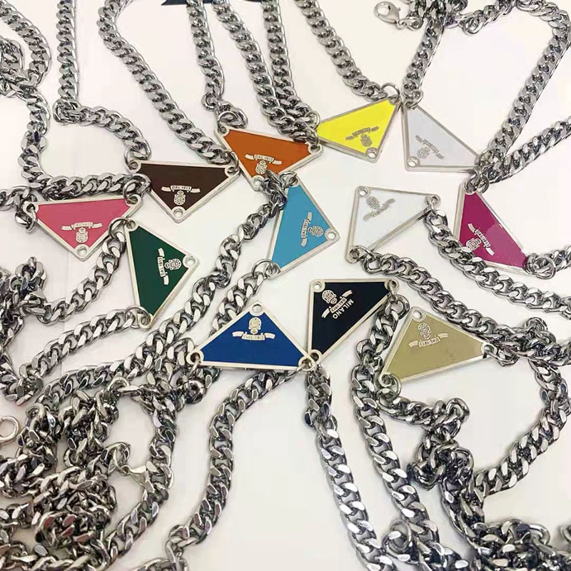 

Triangle Letter Pendant Necklace Designer Color Gold Necklace For Man Fashion Jewelry Unisex Men Women Thick Necklaces D20111104HL