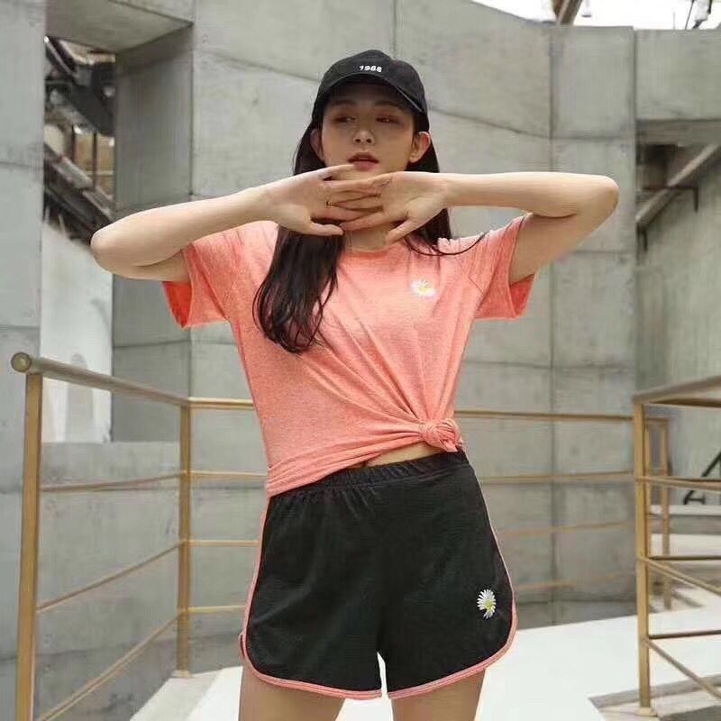 New mini Daisy sports suit casual quick drying clothes show thin and breathable Yoga summer short sleeve shorts for-image-702576247