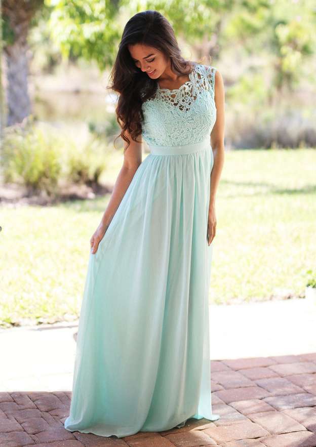 

A-line Jewel Neck Lace Long Bridesmaid Dresses Chiffon Floor Length Maid of The Honor Dress