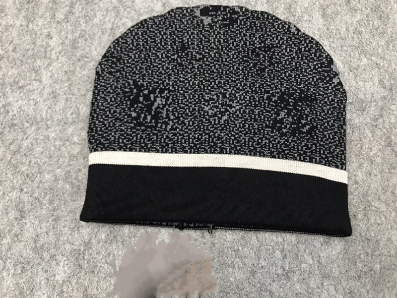 

HOT 2021 Beanie women winter beanie mens hat casual knitted caps hats men sports cap black grey white yellow hight quality skull ca