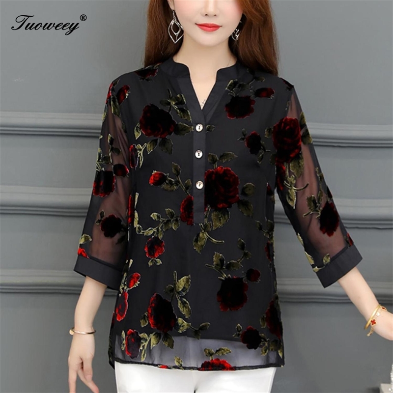 5XL Plus Size hollow out lace patchwork Women Blouses Fashion autumn 3/4 Sleeve loose Floral Long Shirt Female sexy tops 210225Z
