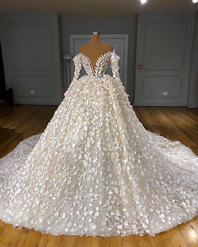 

2021 New Luxury 3d Floral Pearls Ball Gown Sexy Deep v Neck Long Sleeve Wedding Bridal Gowns Robe De Mariee Xp9p, Ivory