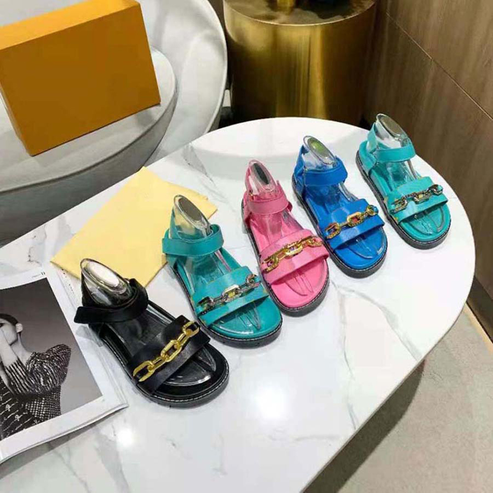 

woman slipper fashion Sandals Beach Genuine Leather flat Chain decoration slippers platform Alphabet lady slides shoe02 02, Box