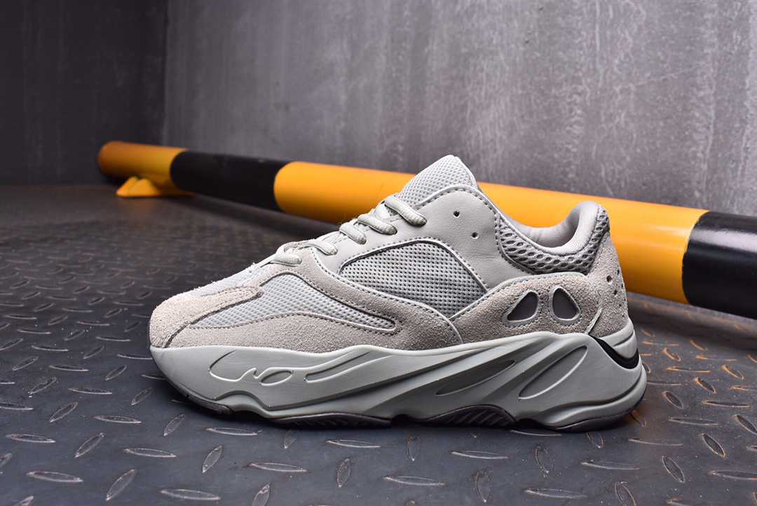 

Nouveau coureur gris solide orange 700 rÃ©flÃ©chissant triple noire os de carbone bleu sarcelle bleu aimant hommes femmes chaussures chaussure